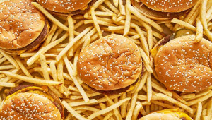 Το fast food που ανθεί στην Κίνα αλλά βλέπει τις πωλήσεις να πέφτουν στις ΗΠΑ