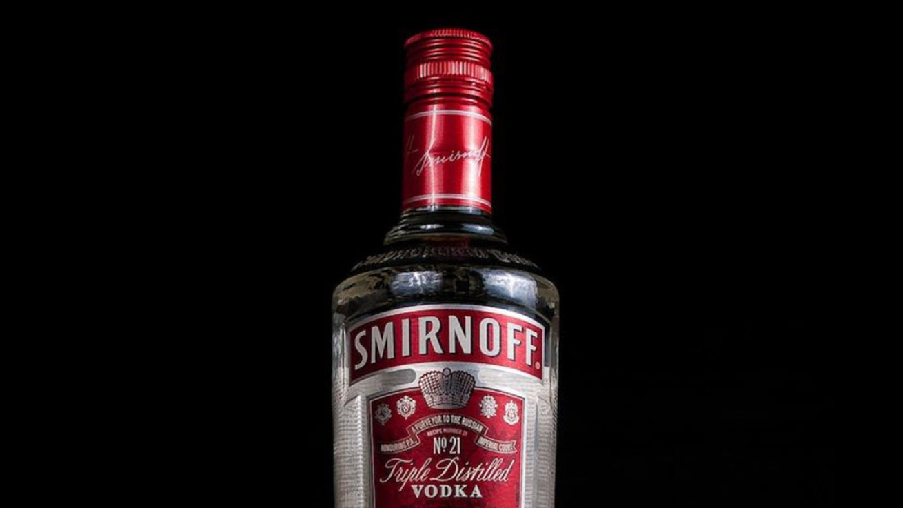 H Smirnoff σε παγκόσμιο branding review – Γιατί αναζητά νέο global creative  agency of record