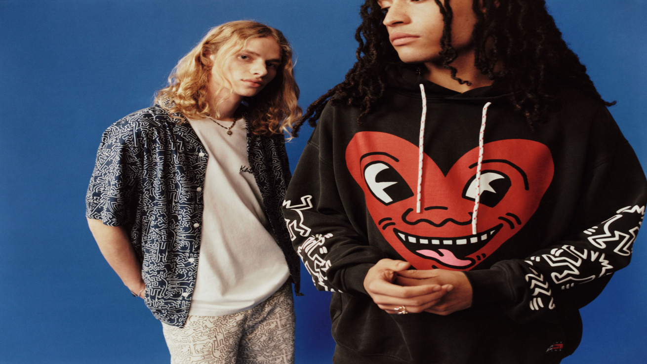 Η TOMMY HILFIGER ΠΑΡΟΥΣΙΑΖΕΙ ΤΗΝ CAPSULE ΣΥΛΛΟΓΗ TOMMY JEANS Χ KEITH HARING