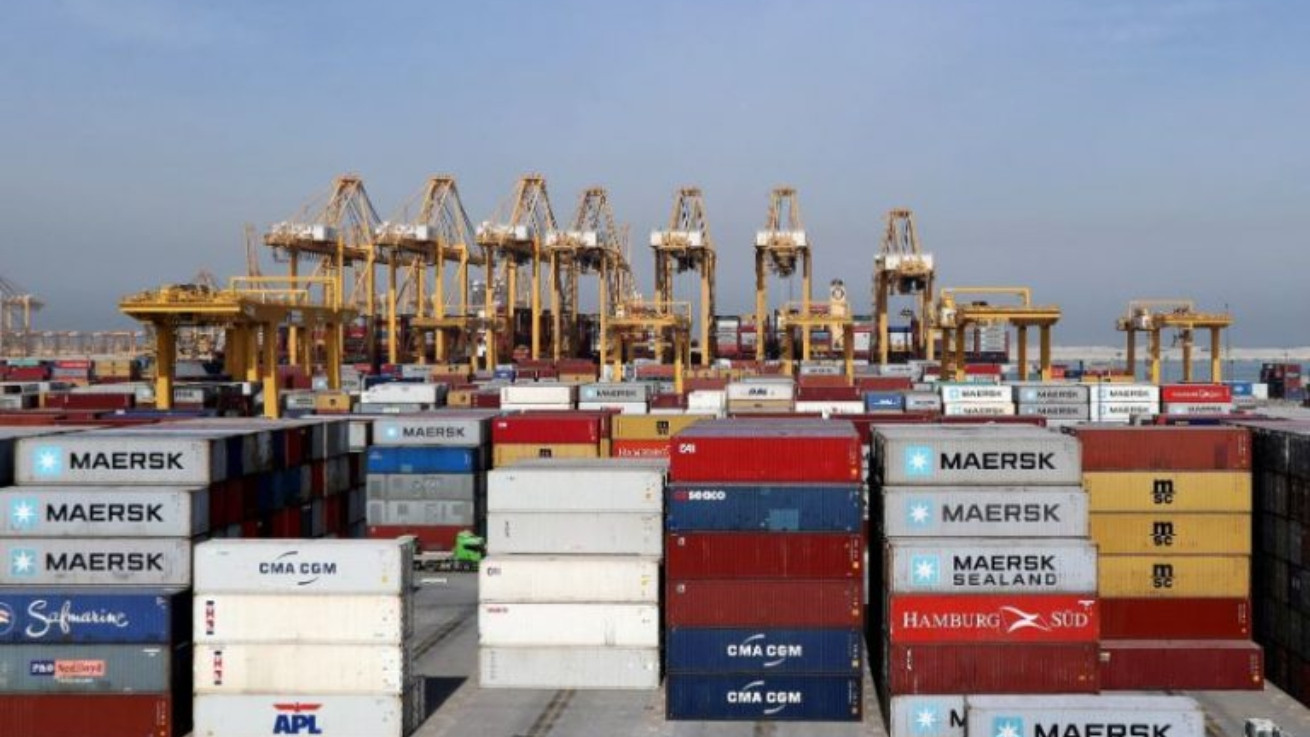 Χάκερς «καθήλωσαν» 30.000 containers