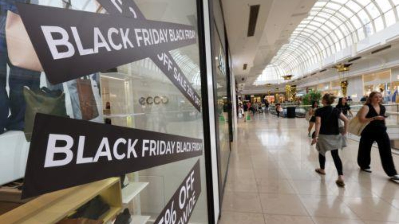 Ο πλανήτης στο ρυθμό της Black Friday