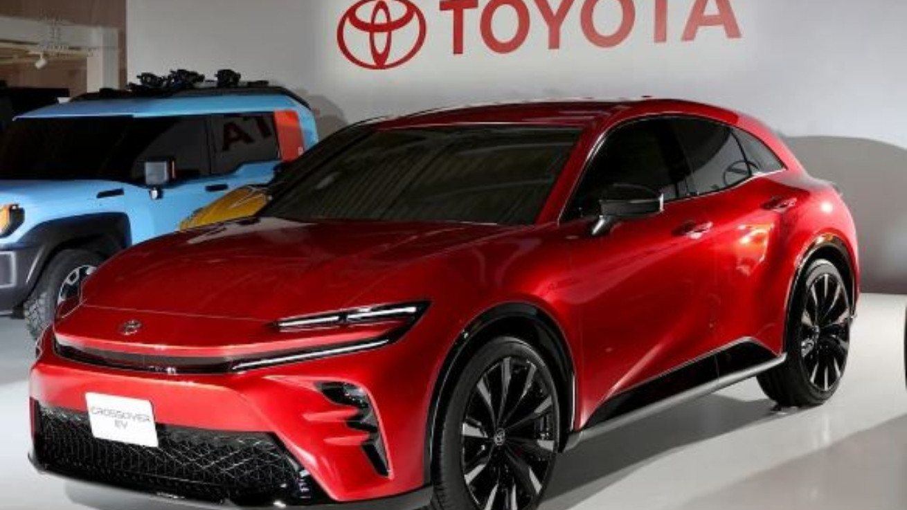 Τα υβριδικά οχήματα οδηγούν την Toyota σε ρεκόρ κερδών