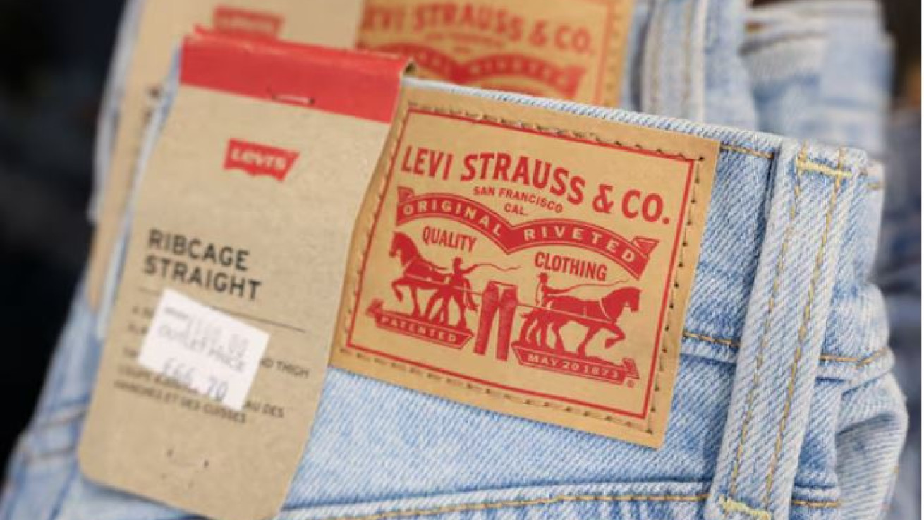 Τη Μπιγιονσέ «επιστρατεύει» η Levi Strauss για να αυξήσεις τις πωλήσεις