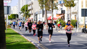 Medochemie 5ΚΜ City Race: Εκατοντάδες δρομείς «έκοψαν το νήμα»