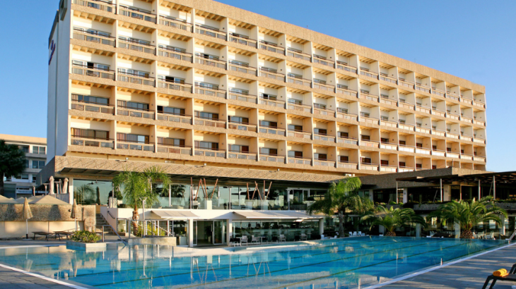 Crowne Plaza: Εγκρίθηκε η επένδυση για το νέο οκταώροφο κτήριο