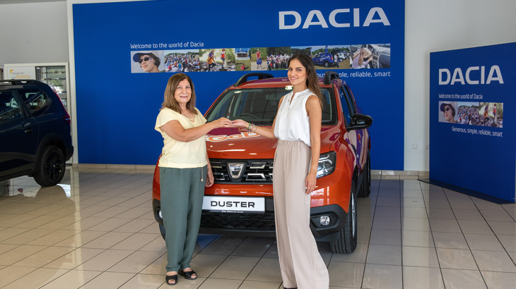 Η μεγάλη νικήτρια του «THE ΛΟΥΗΣ NIGHT SHOW» έφυγε με ένα… Dacia Duster