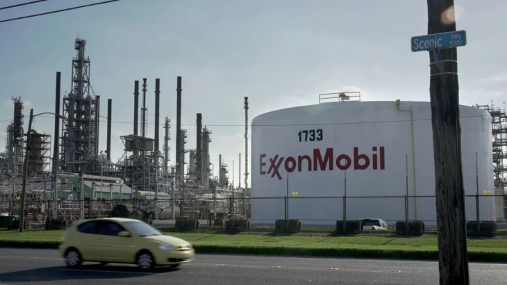 Στο Λονδίνο για την BP και την ExxonMobil