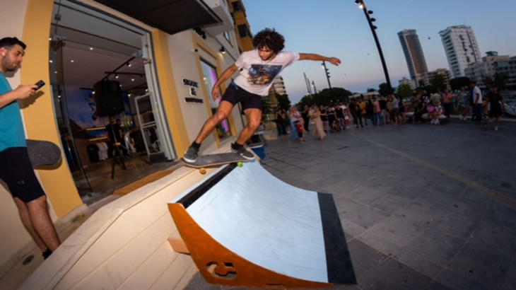 Τα skateboarding vibes τώρα έχουν σπίτι με το νέο Capsule SK8 Shop στην Πλατεία Ελευθερίας